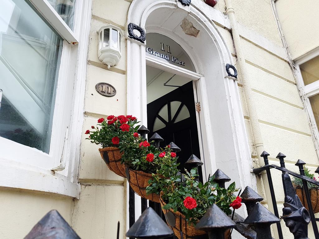 Grand Pier Guest House Brighton Exterior photo