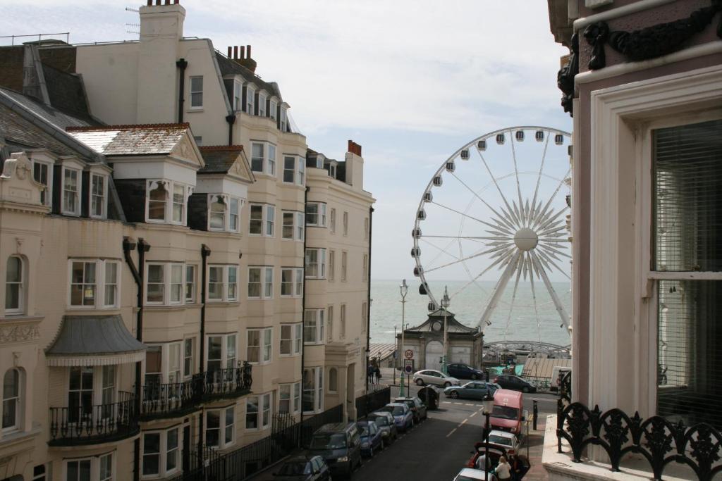 Grand Pier Guest House Brighton Exterior photo